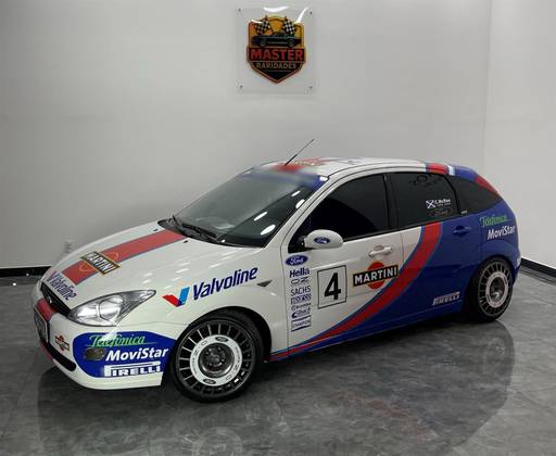 FORD FOCUS 1.8 16V GASOLINA 4P MANUAL